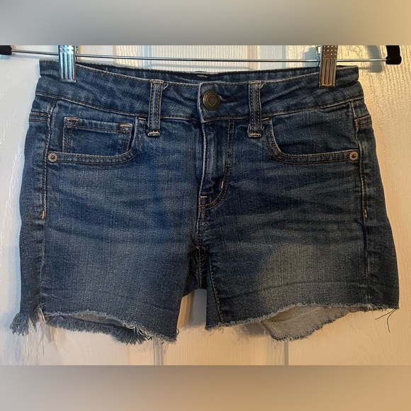 American Eagle Stretch Distressed Shorts- Size 00 - Picture 1 of 4